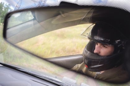 Teciomar Abila mostra a intensidade e a preparação por trás de cada competição de rally.