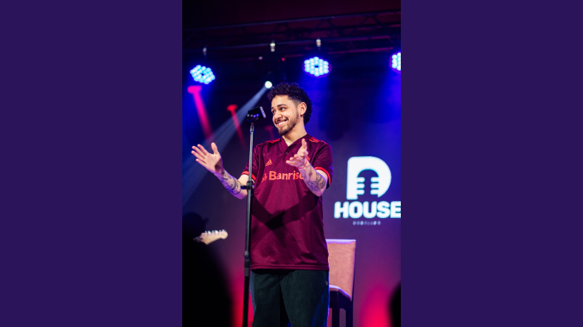 Belo Horizonte recebe Gio Lisboa e o fenômeno Fora da Plateia em mais uma entrega impecável da Non Stop. (Créditos: Clara Lins)